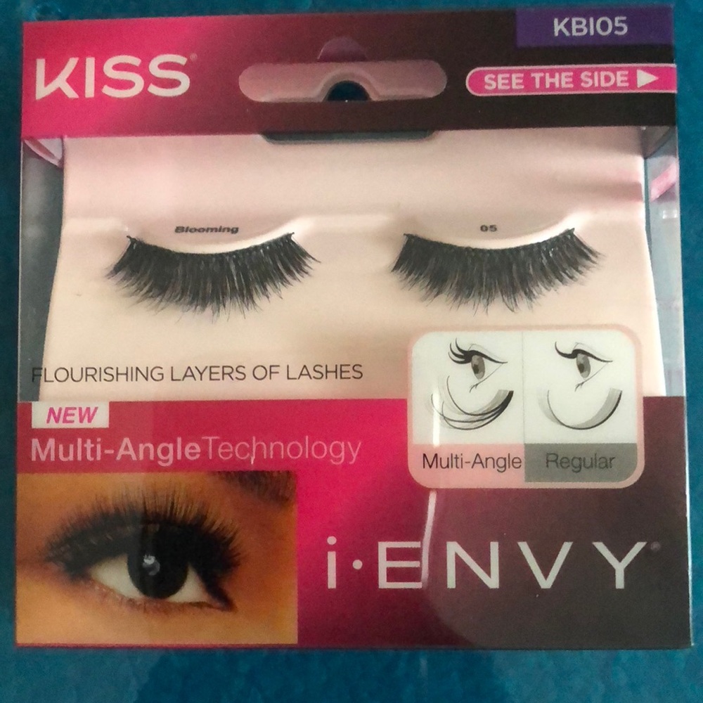 Multi-Angle Layers of Lashes